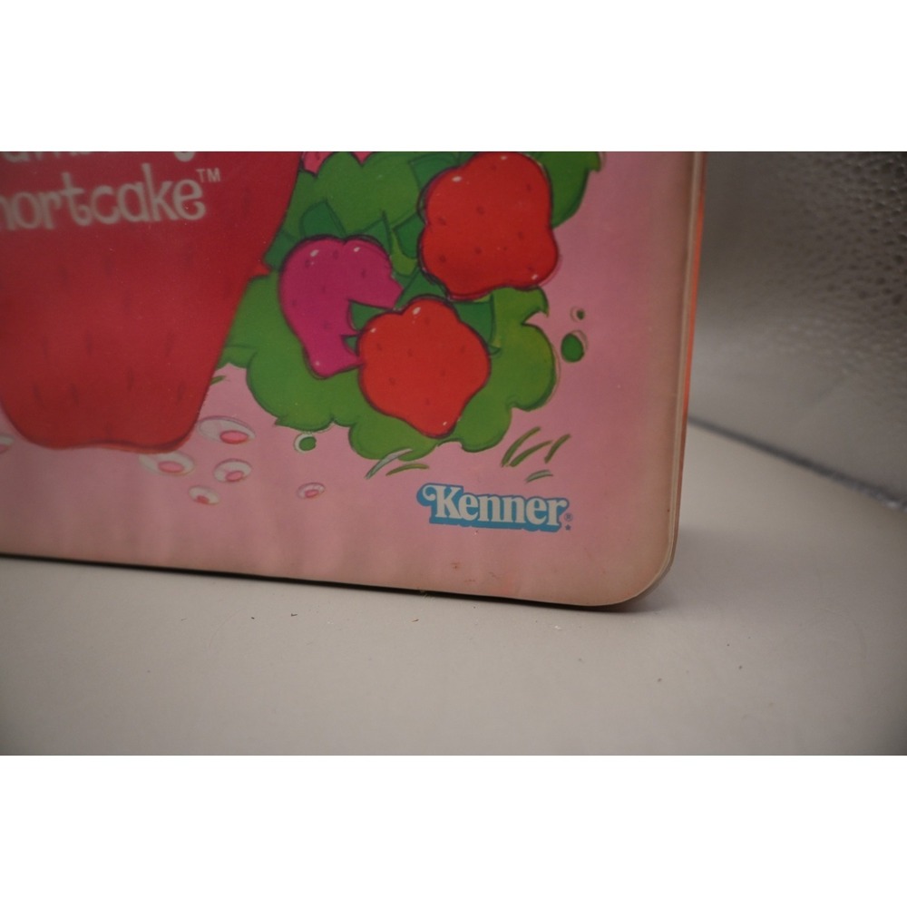 Vintage Strawberry Shortcake Carry Case Kenner 1980s Storage Organizer Only - Picture 2 of 7